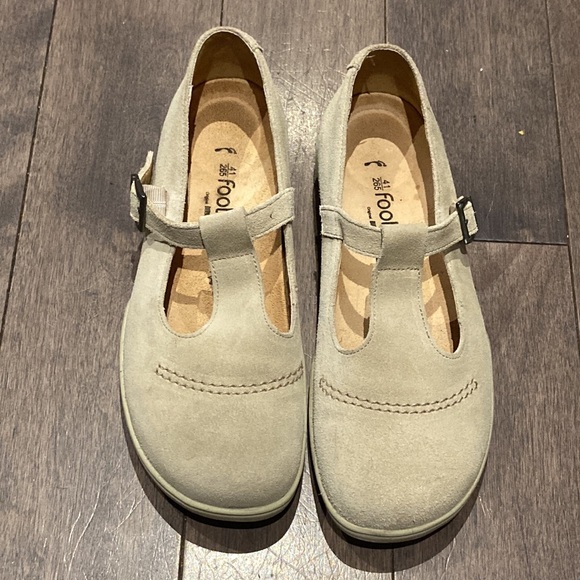 BIRKENSTOCK Footprints beige suede Mary Janes, size 10 - Picture 1 of 8